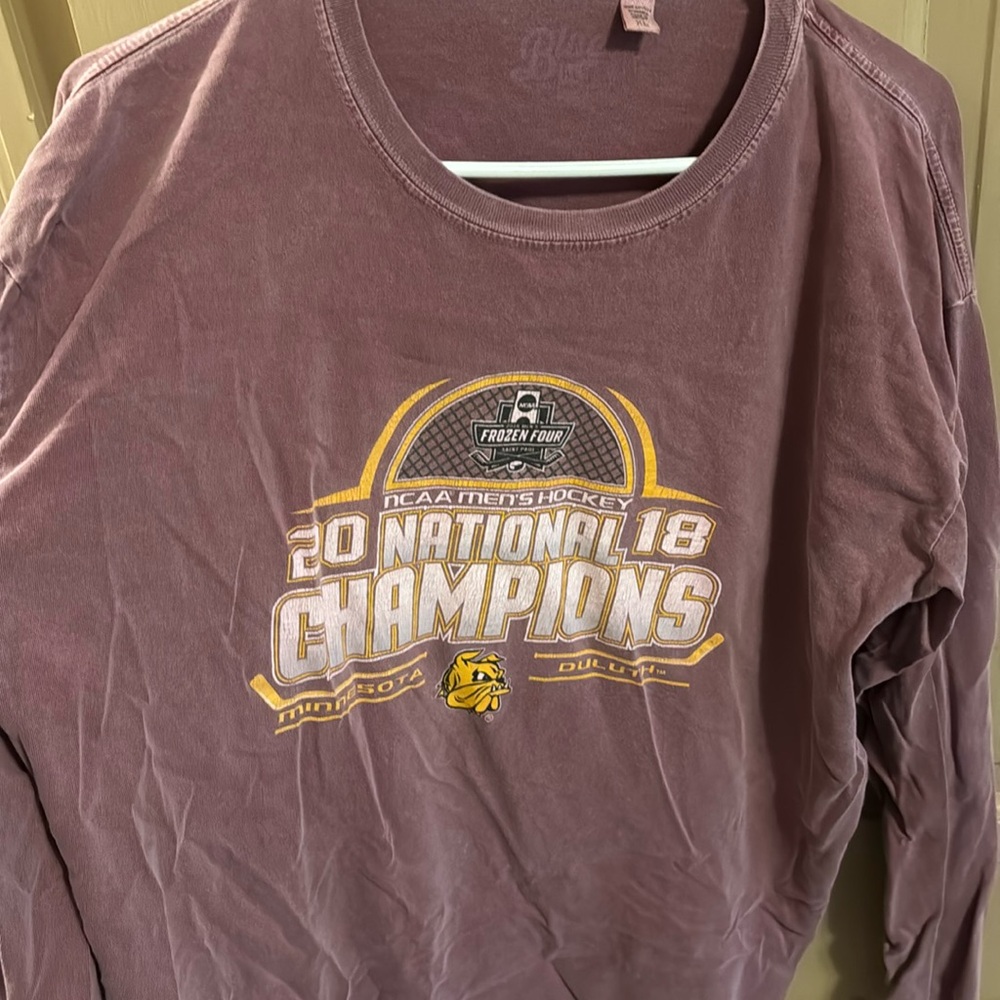 UMD bulldogs long sleeve hockey champions shirt 2018